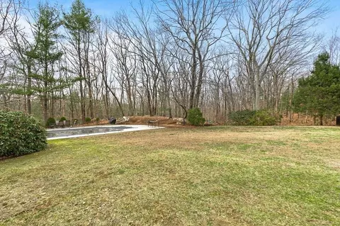 9 Thayer St, Upton, MA 01568 photo 24