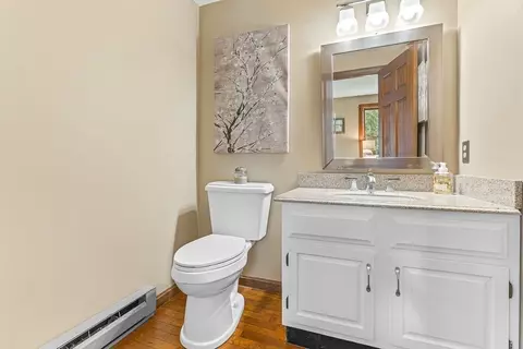 9 Thayer St, Upton, MA 01568 photo 11
