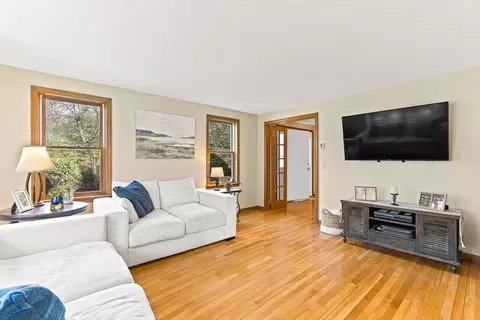 9 Thayer St, Upton, MA 01568 photo 10