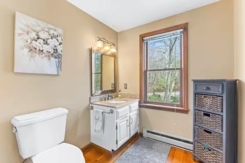9 Thayer St, Upton, MA 01568 photo 13