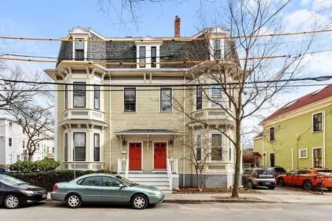 118 Pearl St #1, Cambridge, MA 02139
