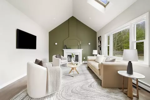 87 Fisher St, Needham, MA 02492