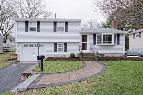 10 Costa Cir, Framingham, MA 01701