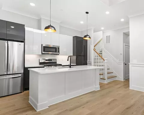 115 Thurston St # -H, Somerville, MA 02145