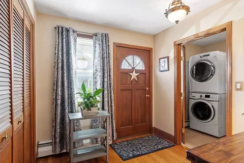 35 Wolcott St, Everett, MA 02149 photo 5