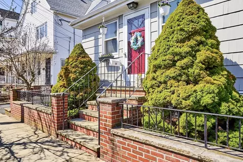 35 Wolcott St, Everett, MA 02149 photo 4