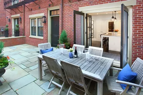 7 Spruce Ct, Boston, MA 02108