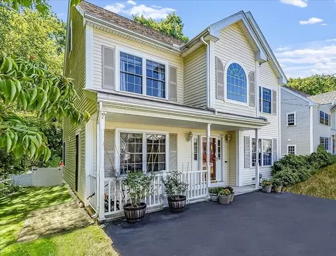 41 Orchard St, Tewksbury, MA 01876