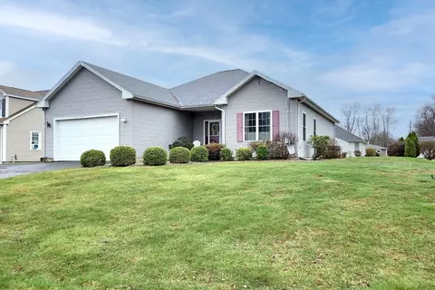 32 Mayer Dr, Holyoke, MA 01040