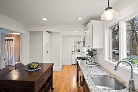 174 West St, Reading, MA 01867 photo 9