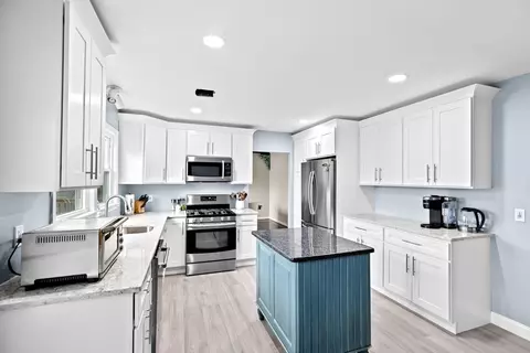 4 Cherry Ln, Braintree, MA 02184 photo 12