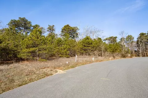 4 Harbor Light Rd, Harwich, MA 02645 photo 6