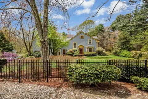 79 New Salem Rd, Petersham, MA 01366