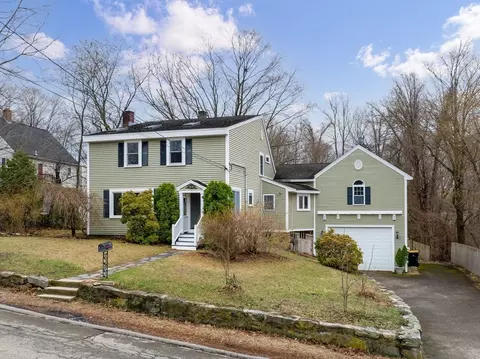 55 Kellogg St, Framingham, MA 01701
