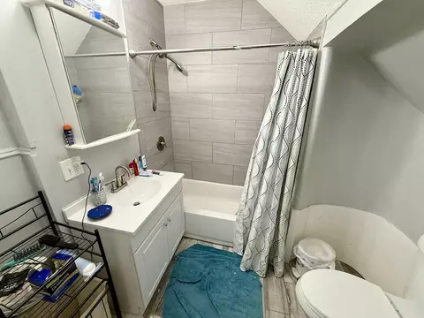 Bath - 63 Langdon St, Springfield, MA 01104 photo 1 of 2