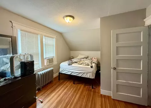 Bedroom - 63 Langdon St, Springfield, MA 01104 photo 4 of 4