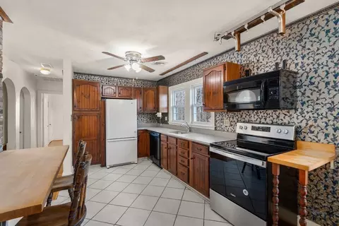 127 Summit, Brookline, MA 02446 photo 4