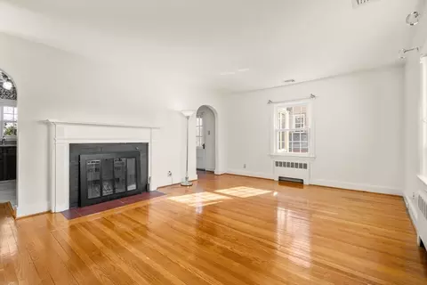 127 Summit, Brookline, MA 02446 photo 3