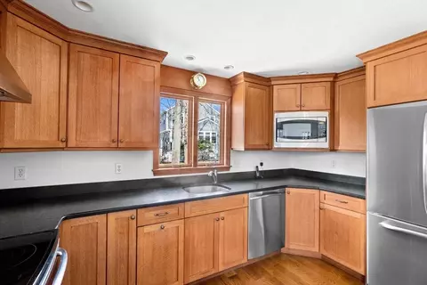 Kitchen - 12 Andrew Isle Rd, Hingham, MA 02043 photo 4 of 5