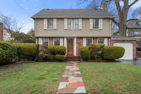 43 Winchester Rd, Newton, MA 02458