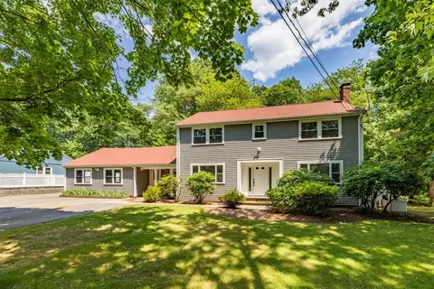 21 Lakeview Ave, Holbrook, MA 02343