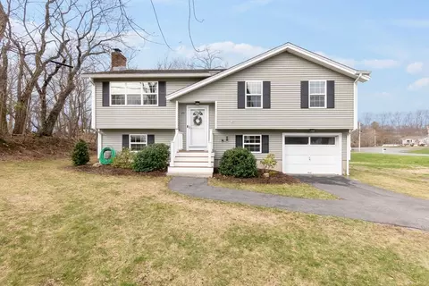 25 Foster St, Danvers, MA 01923