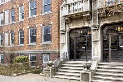 Exterior - 24 John St #2, Brookline, MA 02446 photo 1 of 1