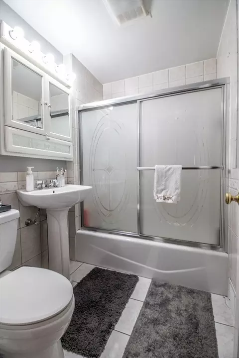 616 Cooley St, Springfield, MA 01128 photo 19