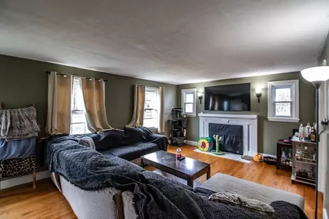 616 Cooley St, Springfield, MA 01128 photo 13