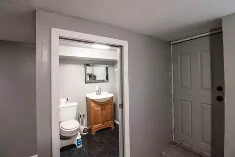 616 Cooley St, Springfield, MA 01128 photo 24