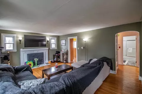 616 Cooley St, Springfield, MA 01128 photo 12
