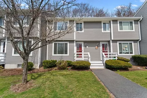 20 Hartshorn Pl #20, Walpole, MA 02081