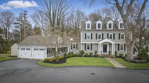 3 Ingraham Ter, Swampscott, MA 01907