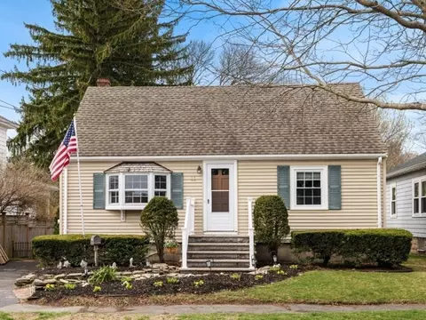 11 Warren St, Beverly, MA 01915