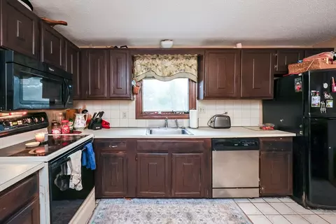 418 Dailey Dr, Franklin, MA 02038 photo 9