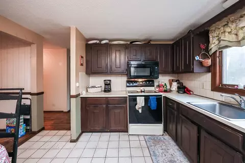 418 Dailey Dr, Franklin, MA 02038 photo 8