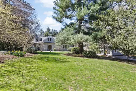 27 Walnut Pl, Brookline, MA 02445