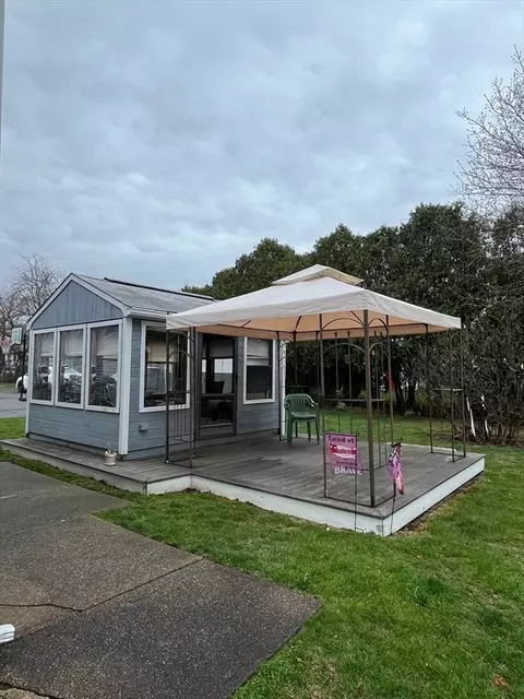 103 Davis St, Fall River, MA 02723 photo 14