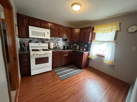 103 Davis St, Fall River, MA 02723 photo 6