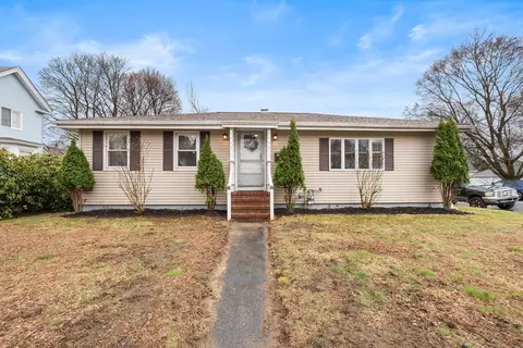 53 Lincoln Ave, Haverhill, MA 01830