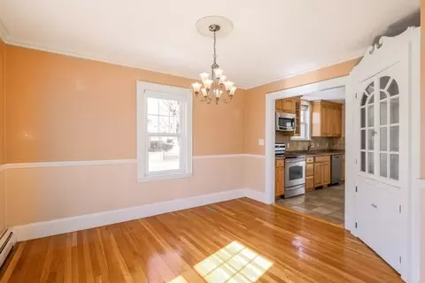 8 Smith Ave, Reading, MA 01867 photo 12