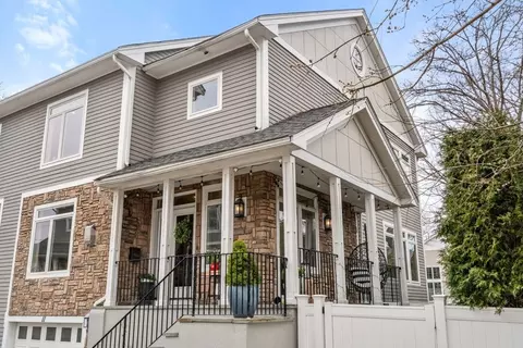 11 Carthay Cir #11, Newton, MA 02461