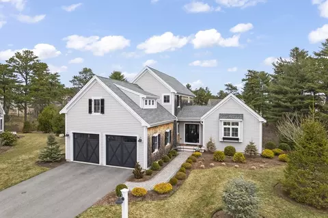 8 Azalea Ln, Plymouth, MA 02360