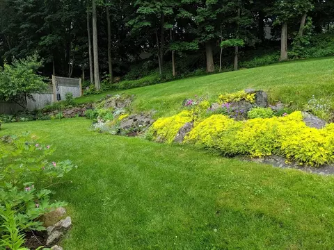 Exterior - 19 Pine Rd, Beverly, MA 01915 photo 7 of 8