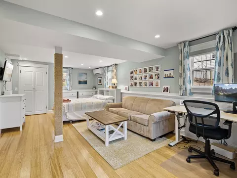 Bedroom - 19 Pine Rd, Beverly, MA 01915 photo 6 of 7