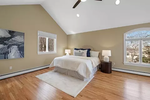 Bedroom - 8 Links Rd, Gloucester, MA 01930 photo 1 of 4