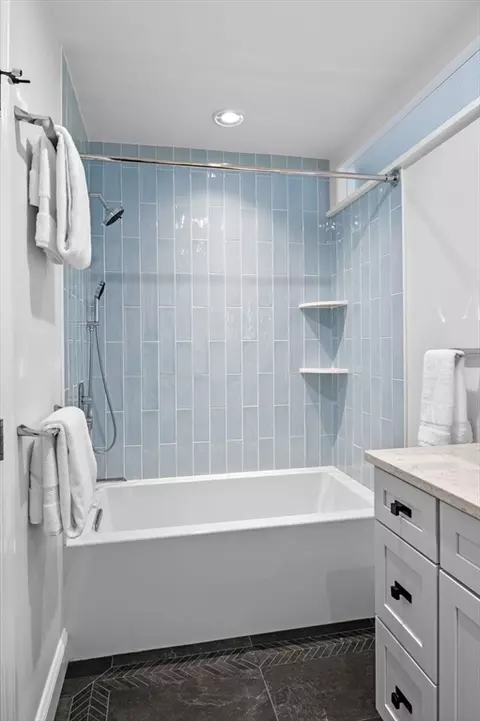 Bath - 8 Links Rd, Gloucester, MA 01930 photo 5 of 5