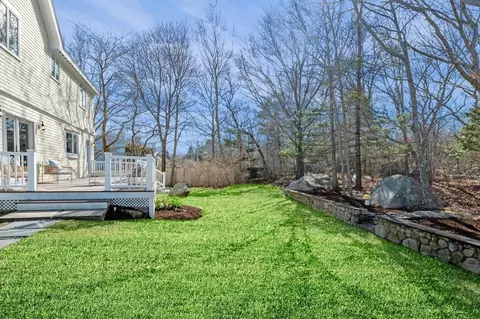 Exterior - 8 Links Rd, Gloucester, MA 01930 photo 6 of 10