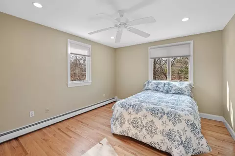 Bedroom - 8 Links Rd, Gloucester, MA 01930 photo 3 of 4