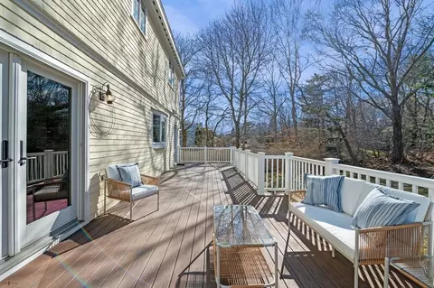 Exterior - 8 Links Rd, Gloucester, MA 01930 photo 3 of 10